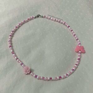 5/$20 ENTIRE SHOP CLEARANCE Rose beaded necklace 🩷 pink aesthetic